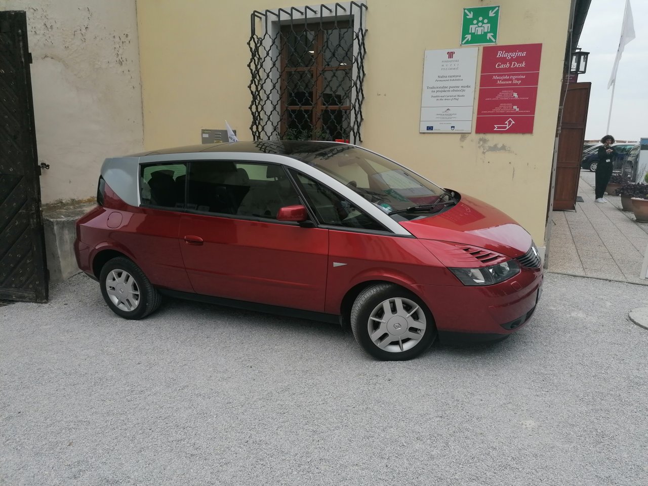 Strici so mi povedali