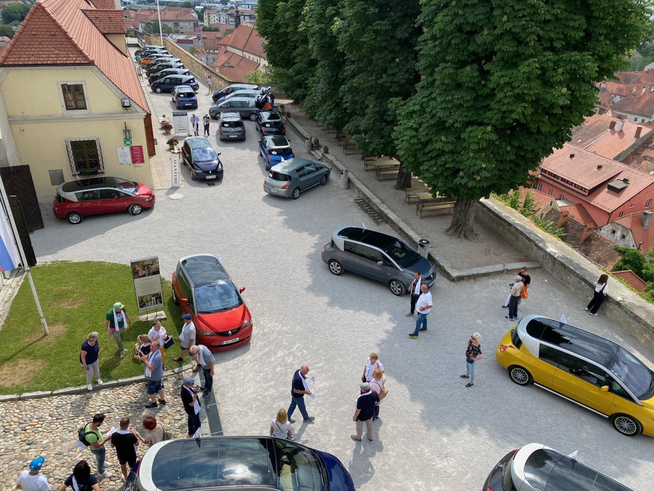 Strici so mi povedali