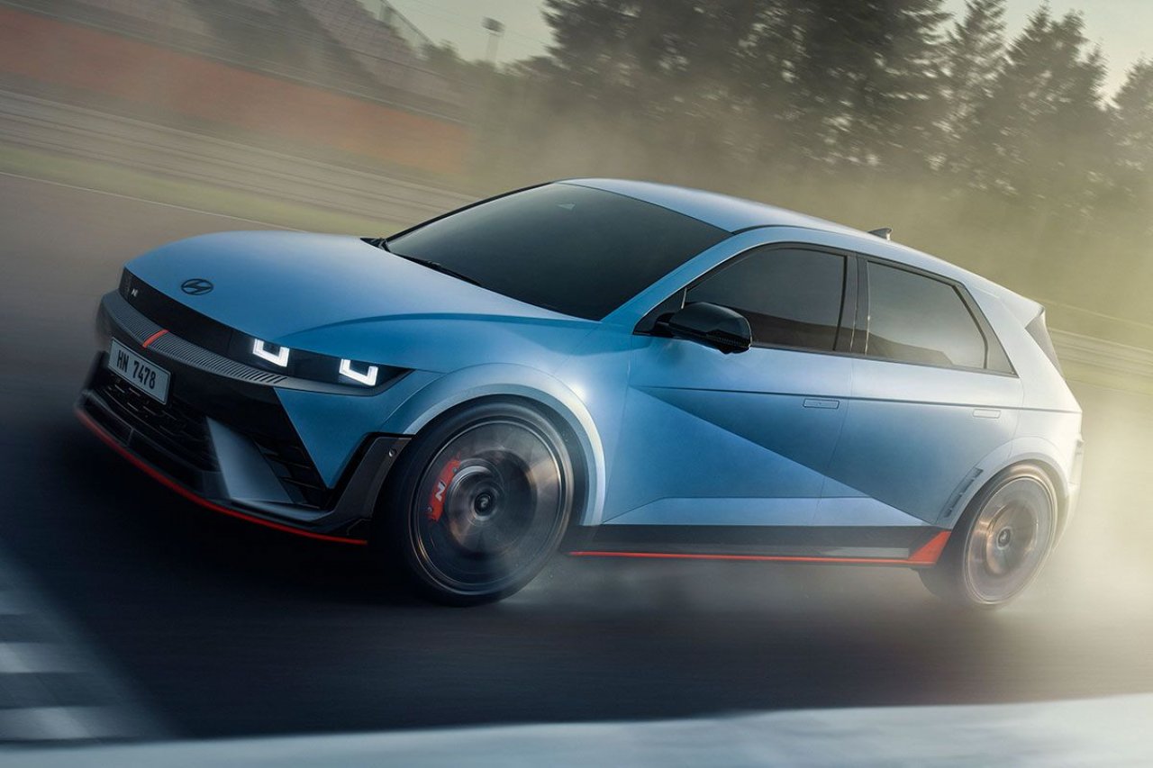 Električni hot hatch