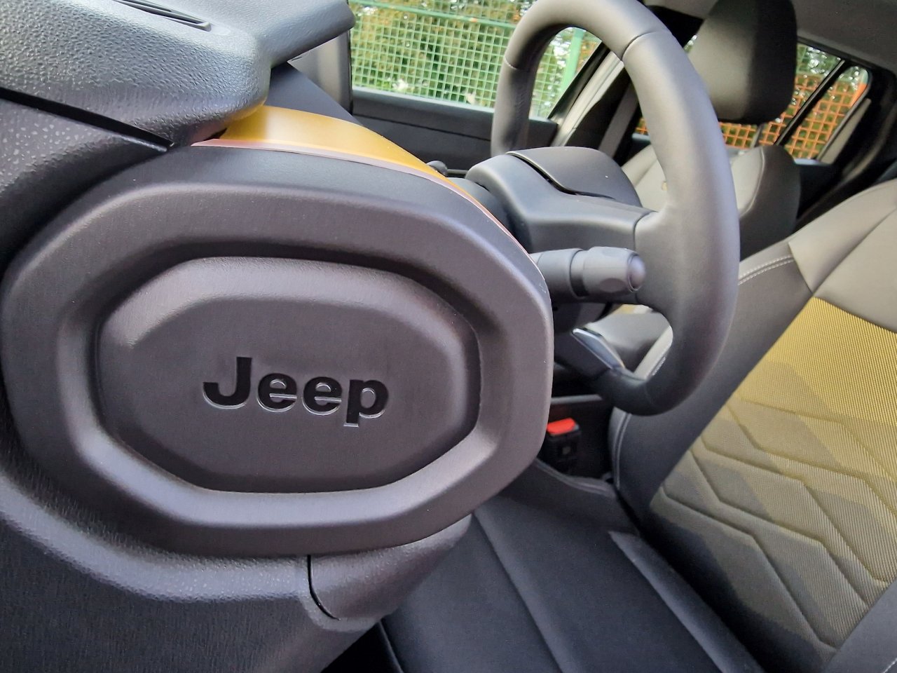 Prvi električni Jeep se na asfaltu dobro obnese