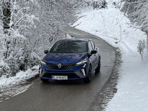 Žlahtni francoz v športnem sakoju