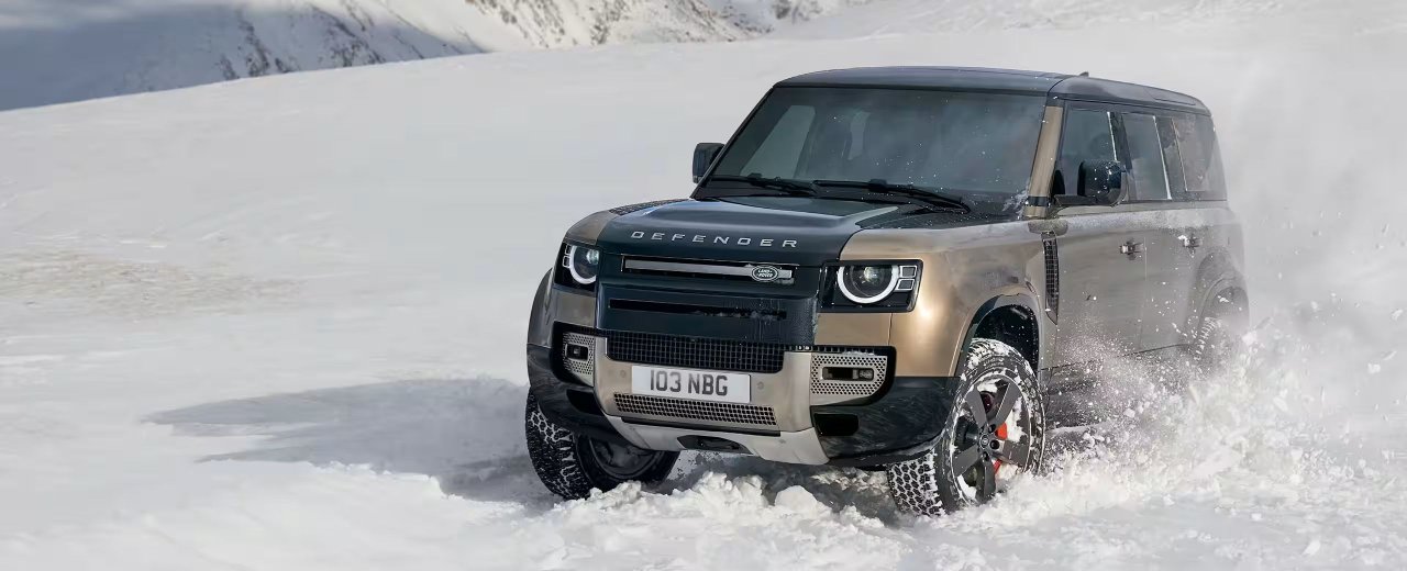 Od 2020 je Land Lover Defender sodoben in drugače zasnovan prestižni terenec, duh prednika pa živi naprej. 