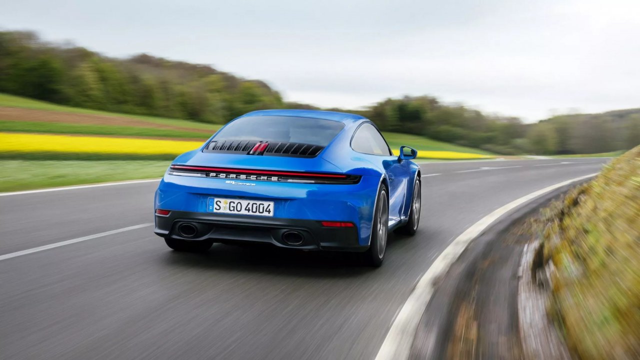 Hibridni Porsche 911 se zdi nočna mora za predelovalce