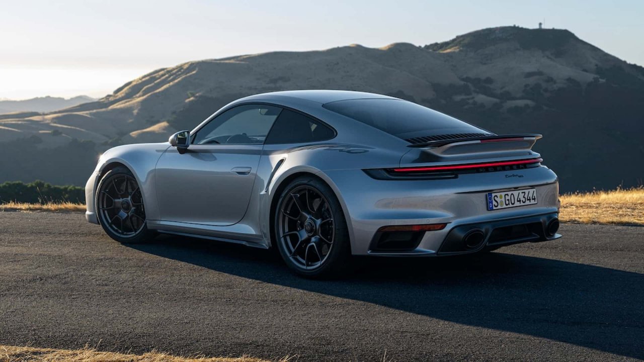 Veličastnih 50 za divjega Porscheja Veličastnih 50 za divjega Porscheja