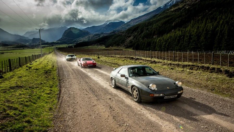 Special po Argentini in provokativne tablice H982 FKL na Clarksonovem Porscheju so skoraj pripeljale do linča ekipe.