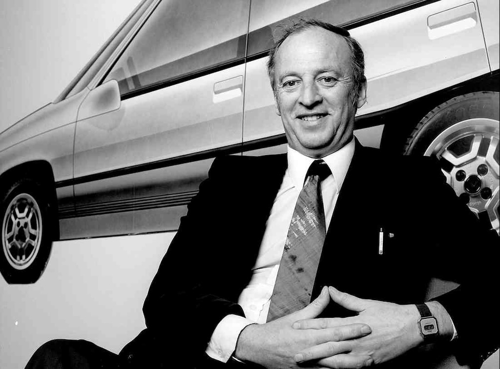 Norvežan Jan Wilsgaard je bil Volvov hišni oblikovalec in je narisal skoraj vse modele od poznih petdesetih pa do začetka devetdesetih.