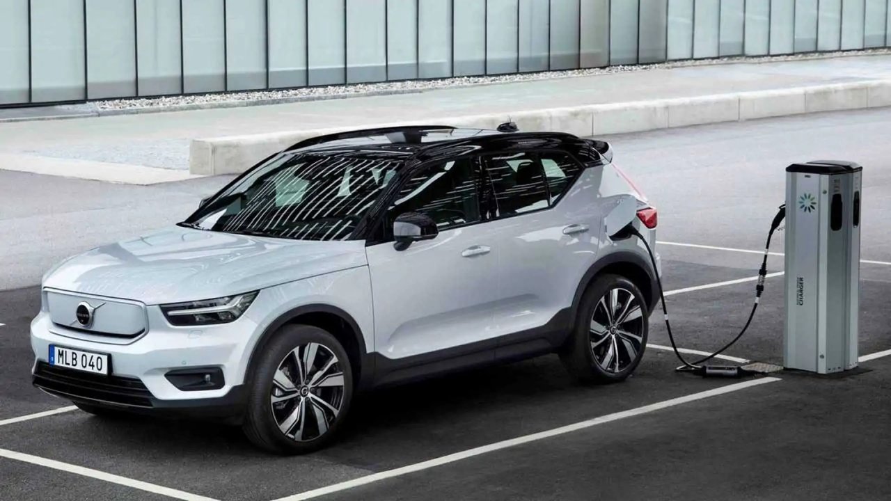 Volvo se zavzema za ohranitev prepovedi prodaje Volvo se zavzema za ohranitev prepovedi prodaje