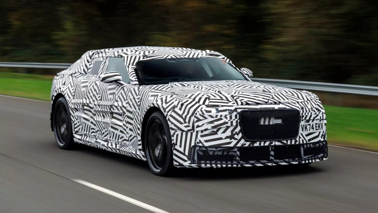 Jaguar se vrača v igro Jaguar se vrača v igro