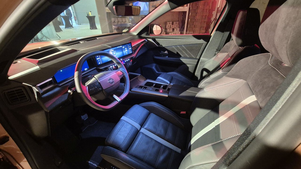 Največji in najbolj prestižen Opel ta hip Največji in najbolj prestižen Opel ta hip