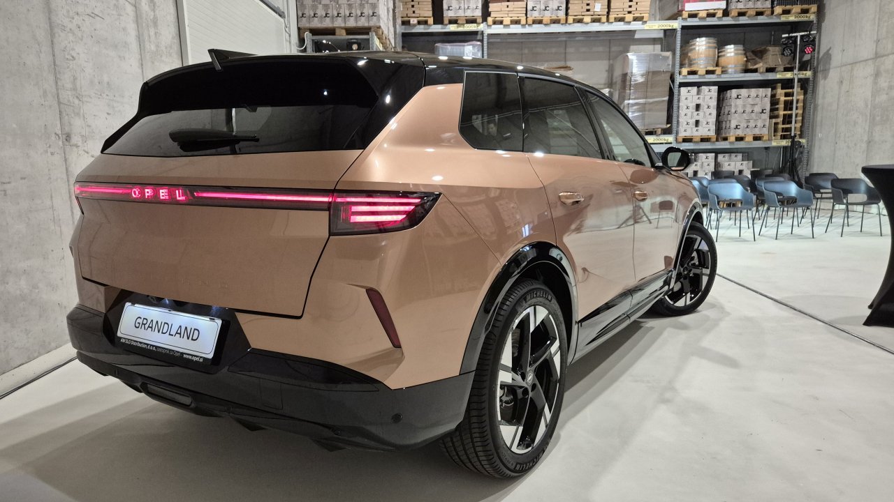 Največji in najbolj prestižen Opel ta hip Največji in najbolj prestižen Opel ta hip