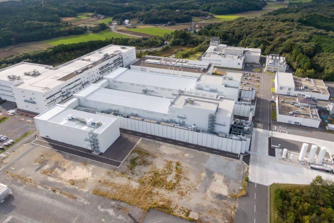 Nova tovarna baterij za svetlejšo električno prihodnost