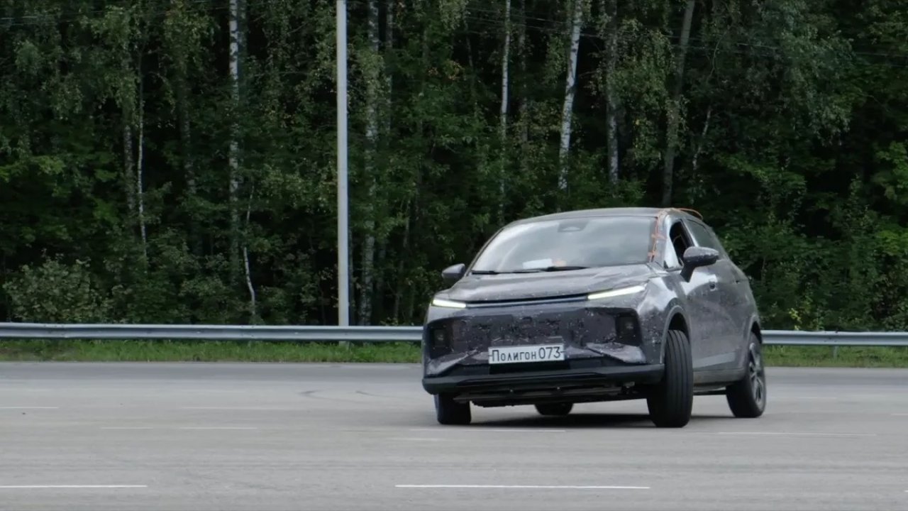 Rusi razvijajo električni SUV