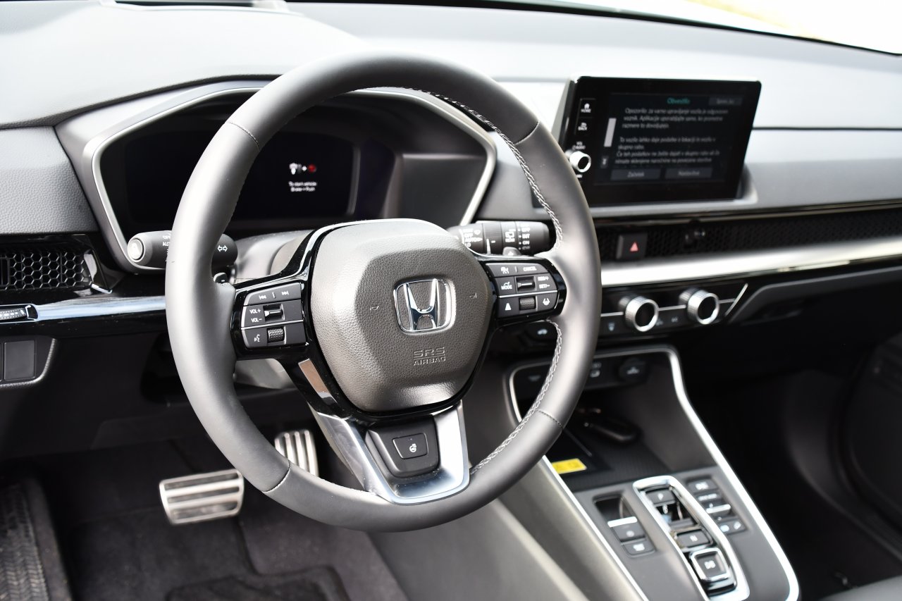 CR-V zdaj še kot priključni hibrid CR-V zdaj še kot priključni hibrid