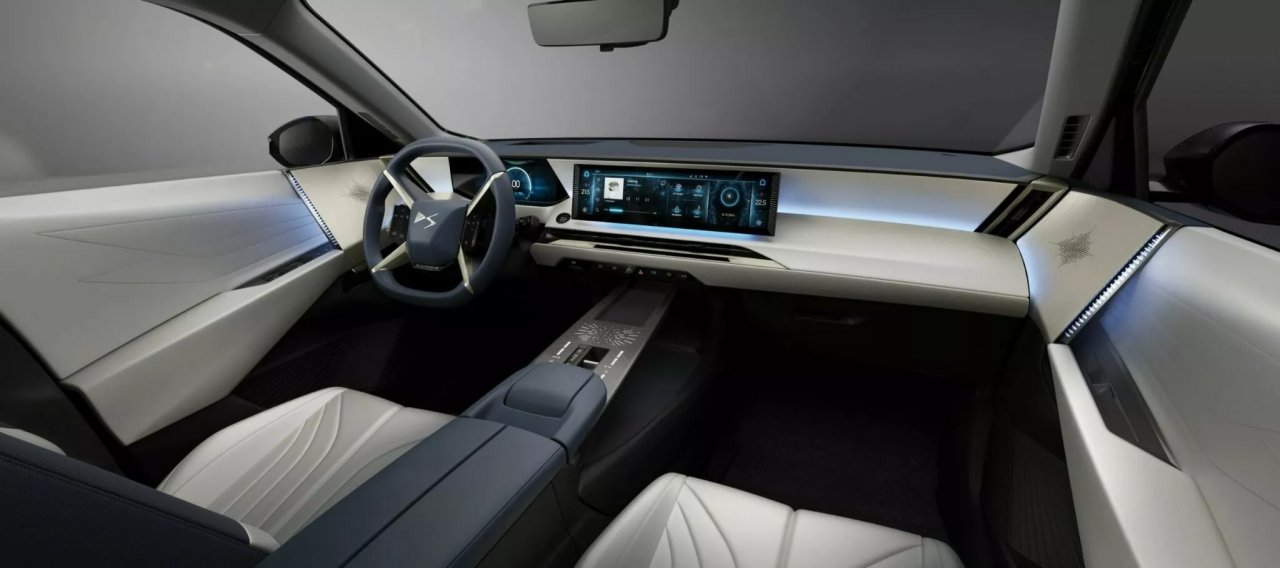 DS bi tekmoval z Bentleyem in Rolls-Royceom