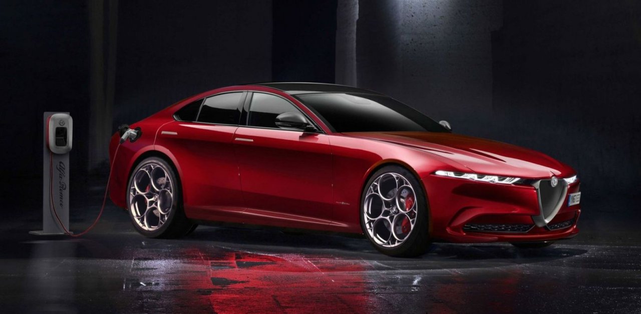Nova Giulia in Stelvio tudi z bencinskimi motorji Nova Giulia in Stelvio tudi z bencinskimi motorji