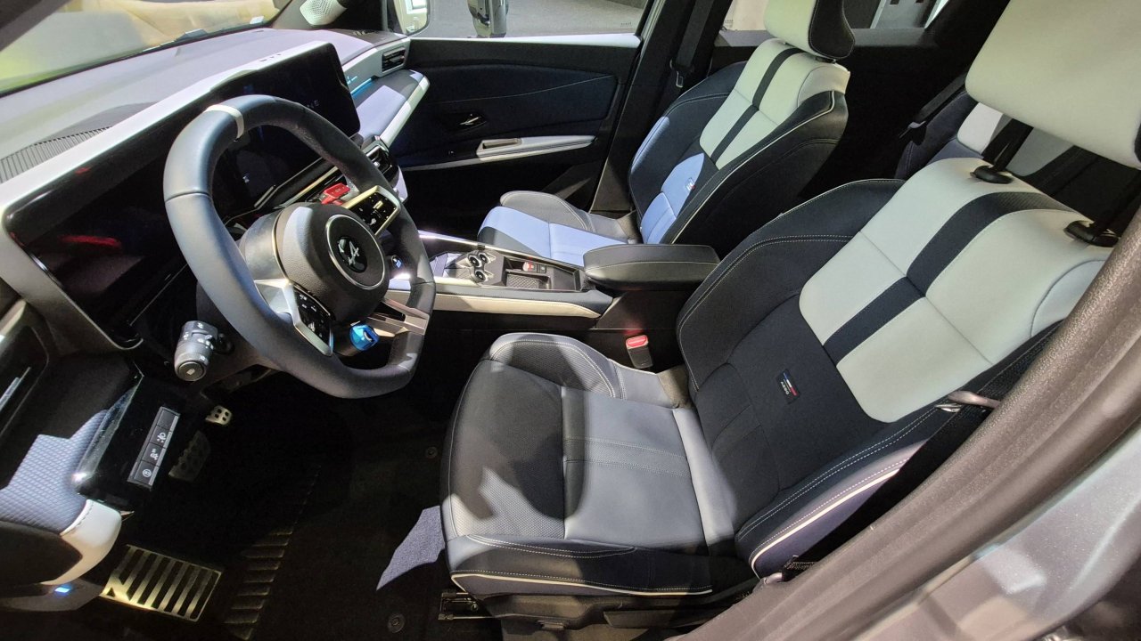 Sredi marca tudi športni Alpine A290 Sredi marca tudi športni Alpine A290