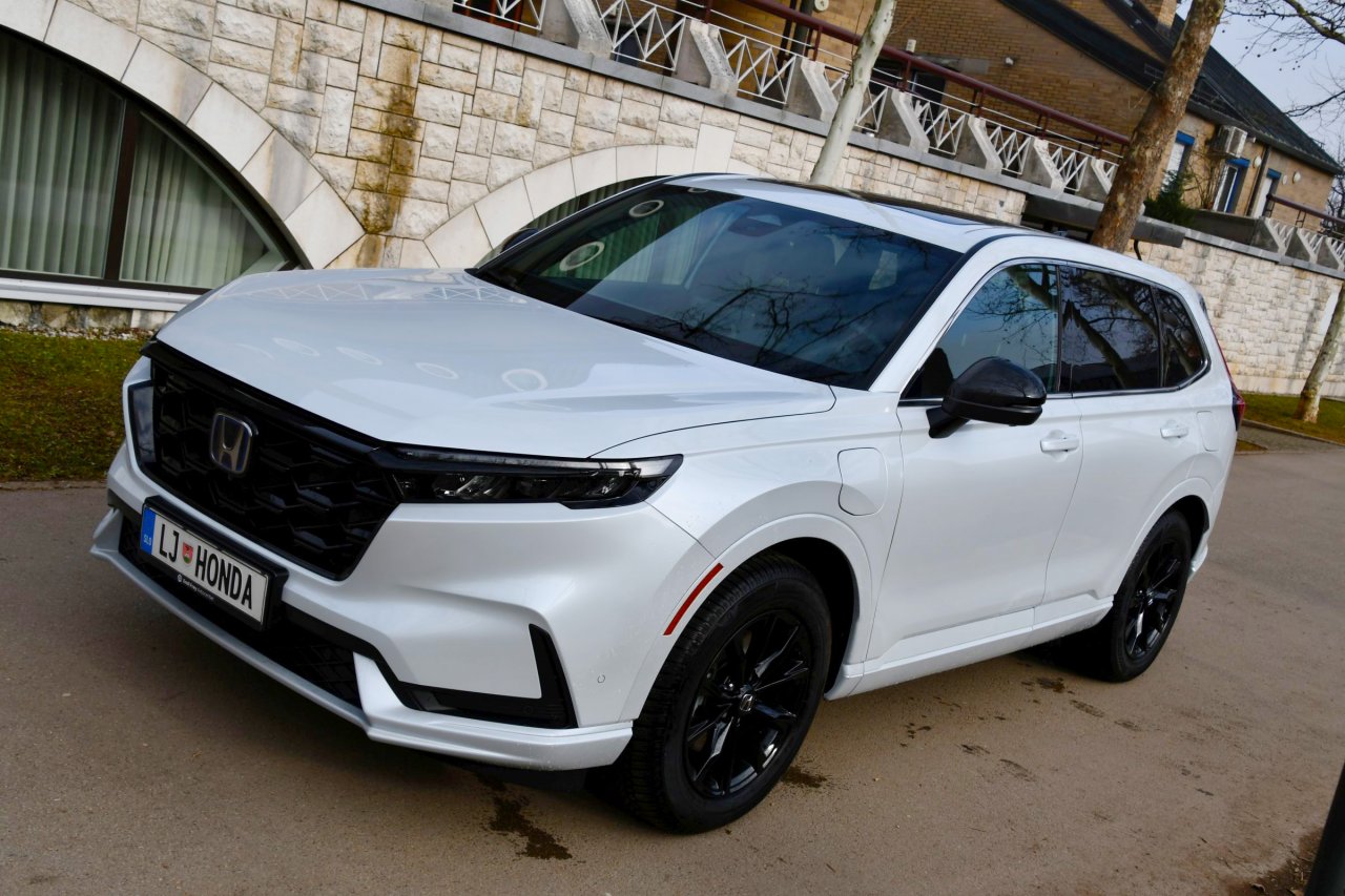 Honda z električnim repkom