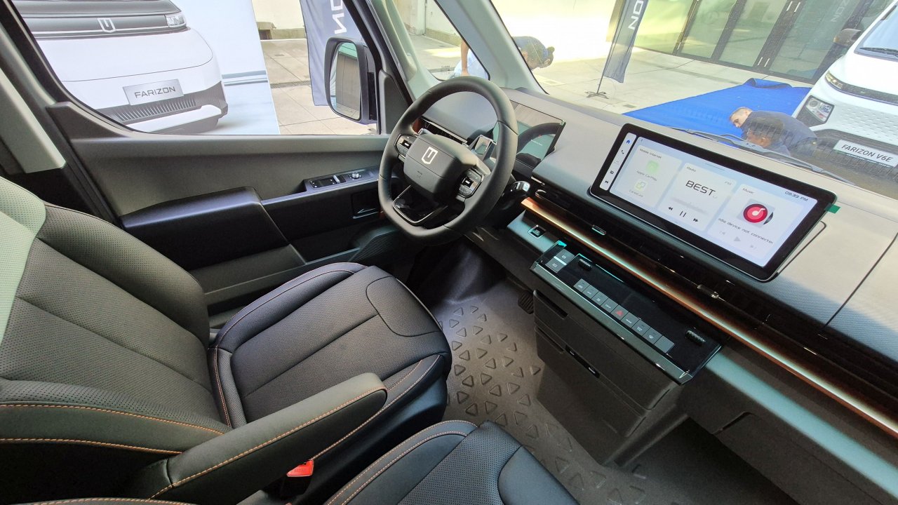 Za zdaj električna, a čez čas tudi s priključno hibridnim dizlom