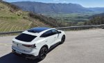 Zastavonoša z večjo baterijo in s četrtim motorjem - fotografija 17