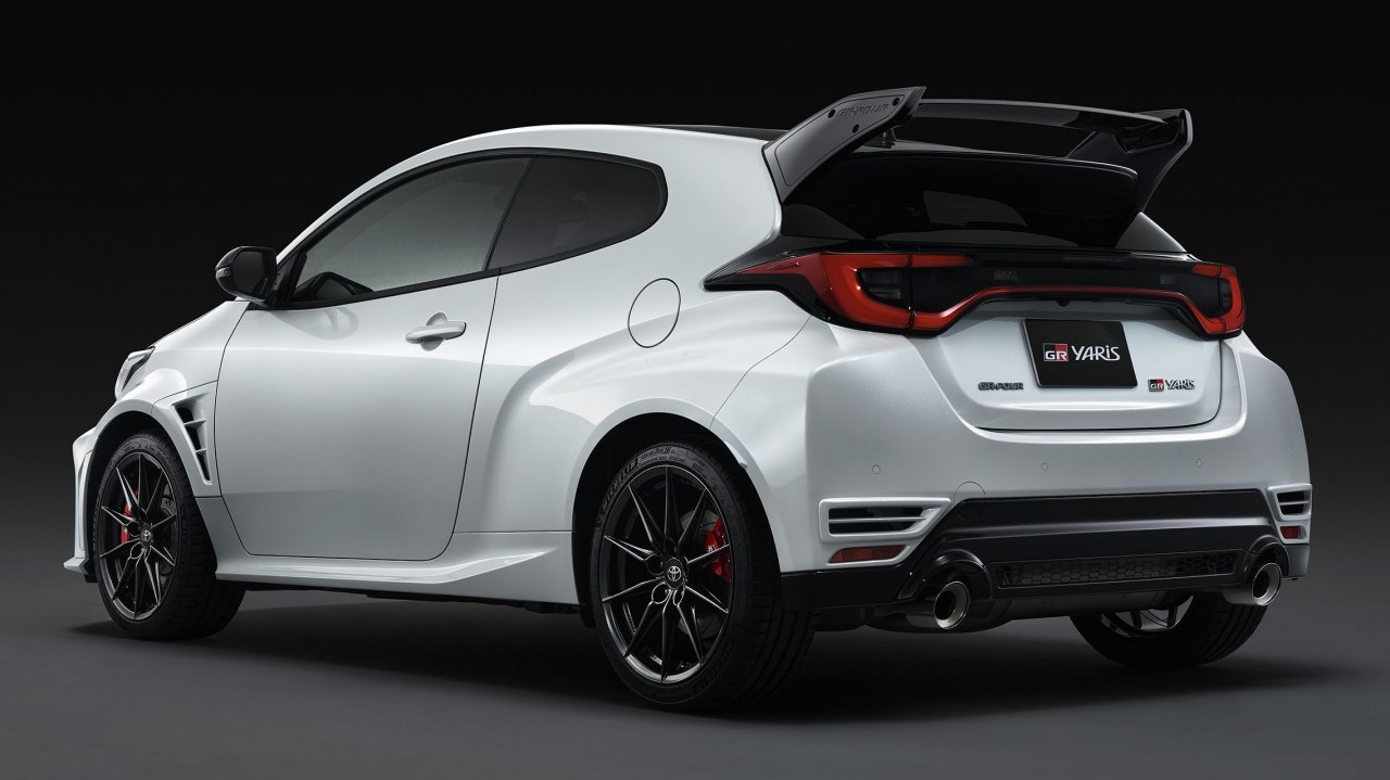 GR Yaris s pokončno ročno zavoro GR Yaris s pokončno ročno zavoro