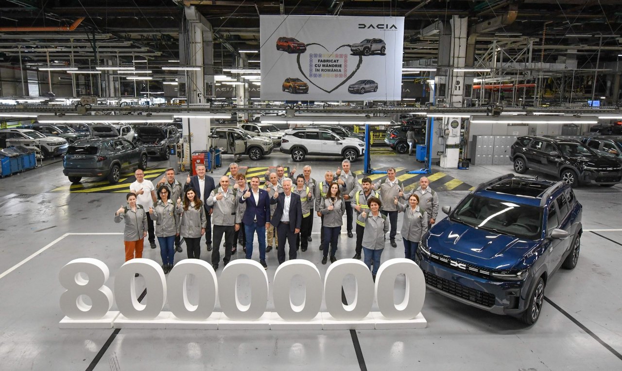 Dacia proizvedla osem milijonov vozil v Mioveniju Dacia proizvedla osem milijonov vozil v Mioveniju