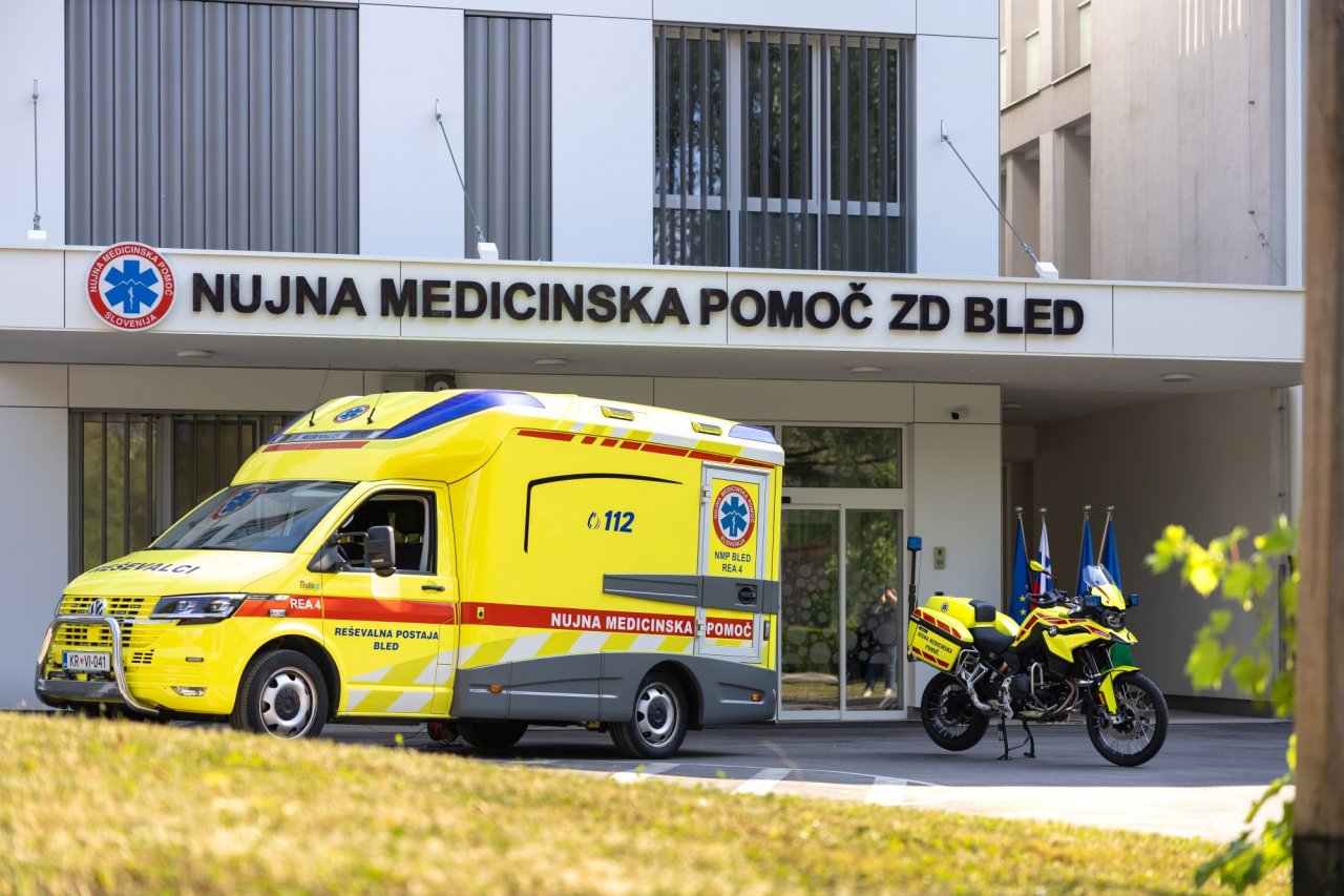 Blejski reševalci tudi z dvokolesnim BMW-jem na intervencije Blejski reševalci tudi z dvokolesnim BMW-jem na intervencije