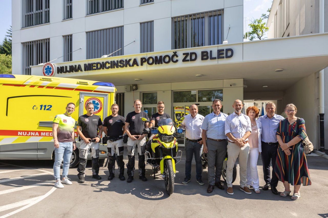 Blejski reševalci tudi z dvokolesnim BMW-jem na intervencije Blejski reševalci tudi z dvokolesnim BMW-jem na intervencije