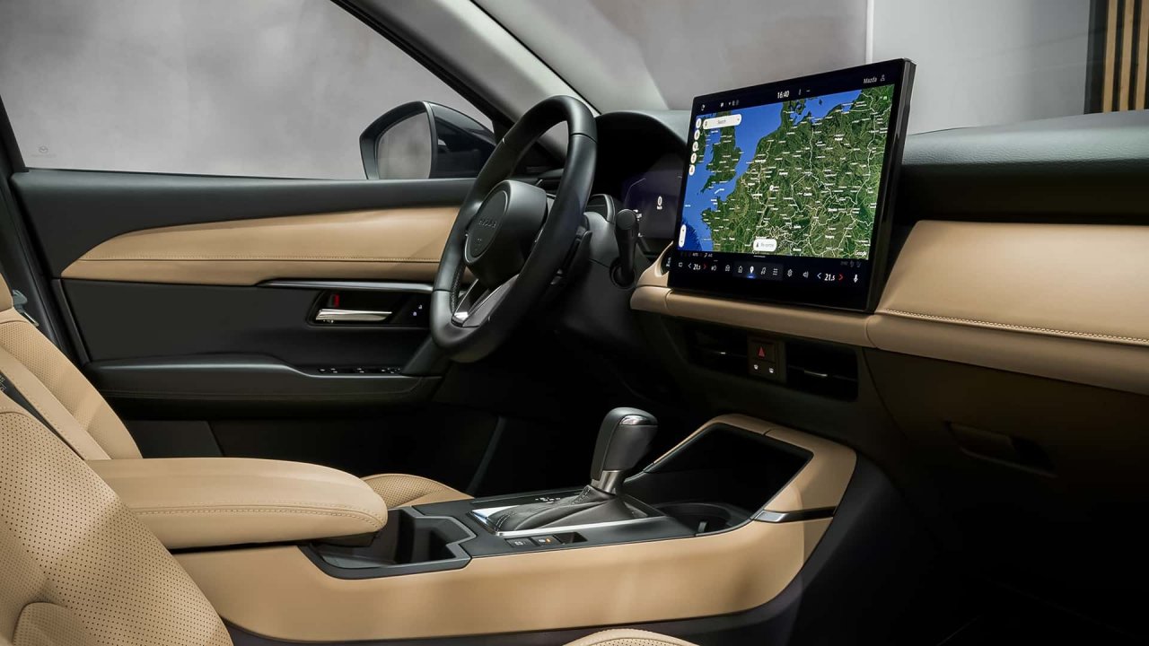 Gumbi ali zaslon, to je zdaj vprašanje Gumbi ali zaslon, to je zdaj vprašanje