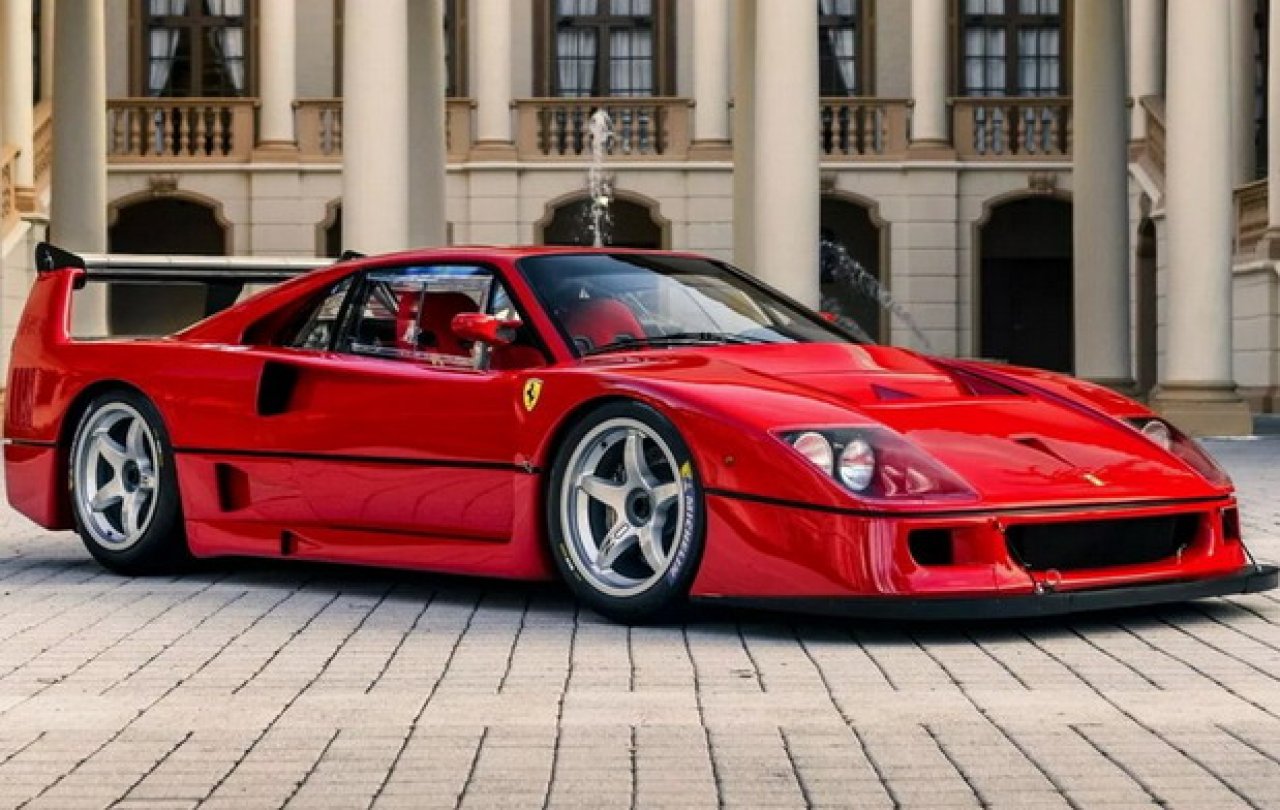 Naprodaj redek zbirateljski Ferrari