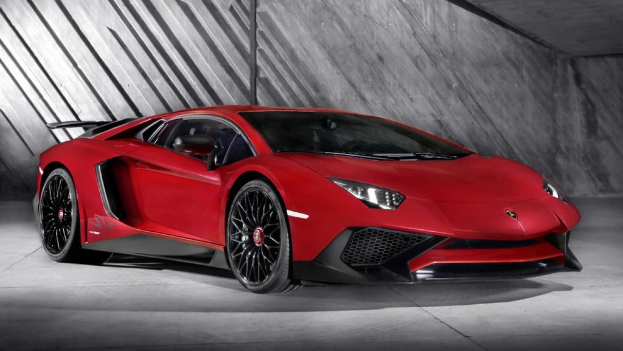 Lamborghini toži trgovca, ki je vozila prodajal dilerjem in zvodnikom