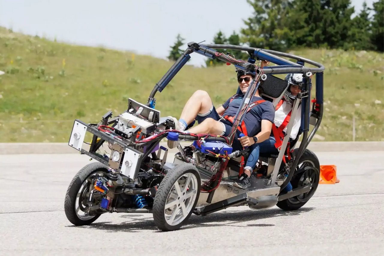 Hitri mobilni tricikel za urbano mobilnost