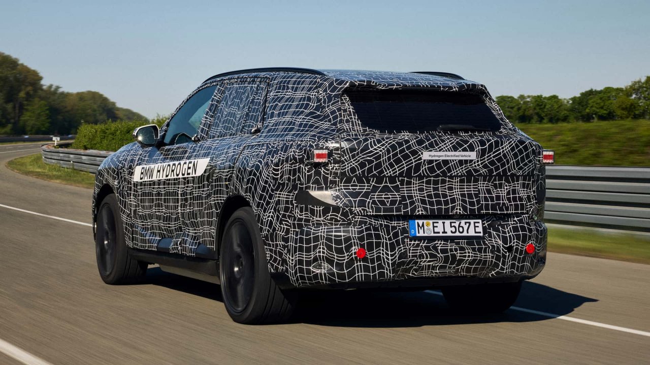 Novi BMW X5 bo vseboval Toyotino tehnološko rešitev Novi BMW X5 bo vseboval Toyotino tehnološko rešitev