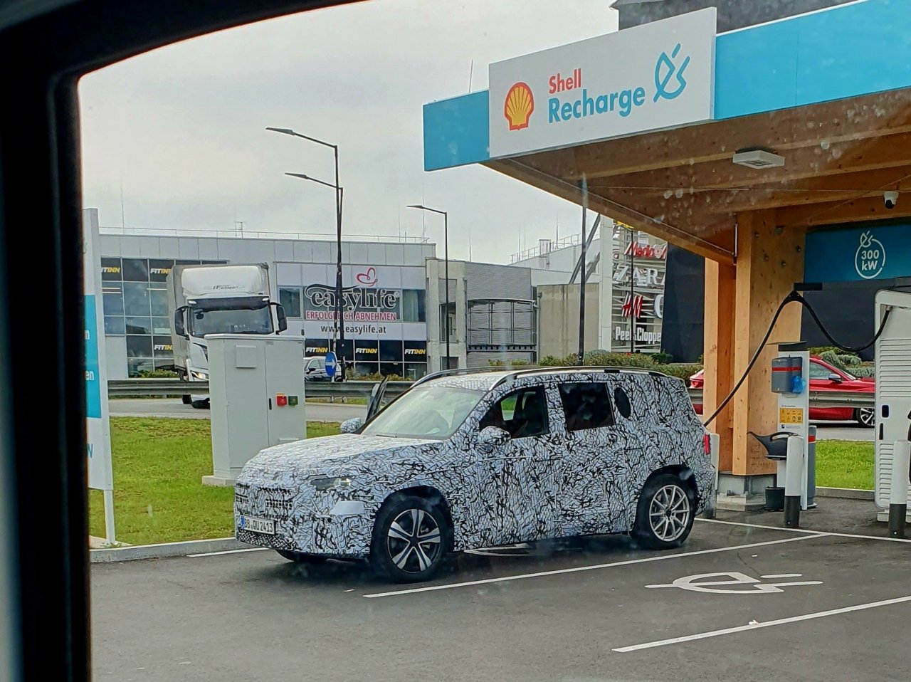 Ujet bodoči Mercedes GLB Ujet bodoči Mercedes GLB