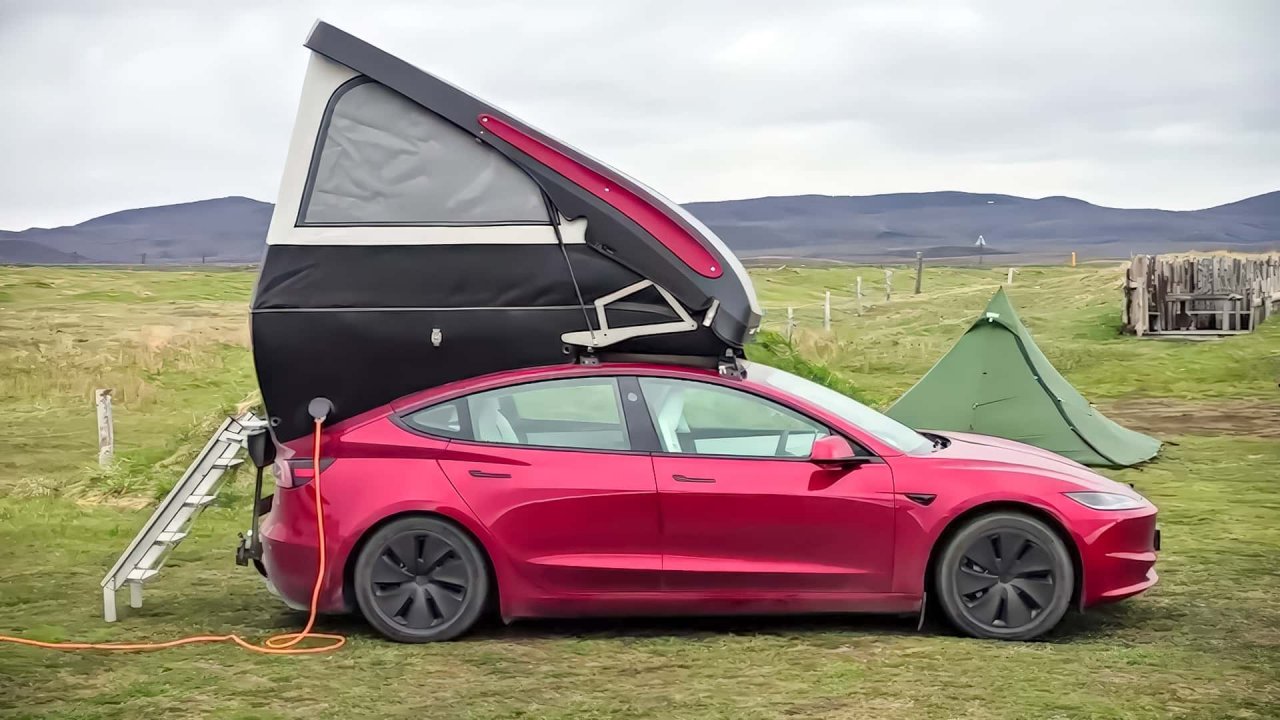 340 kilogramov težka počitniška prikolica za električarje