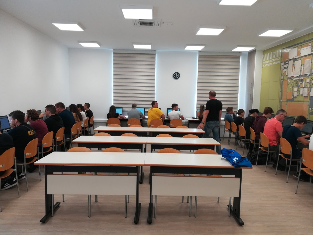Našli so način, kako bodo skrajšali čakalne vrste za vozniške izpite Našli so način, kako bodo skrajšali čakalne vrste za vozniške izpite