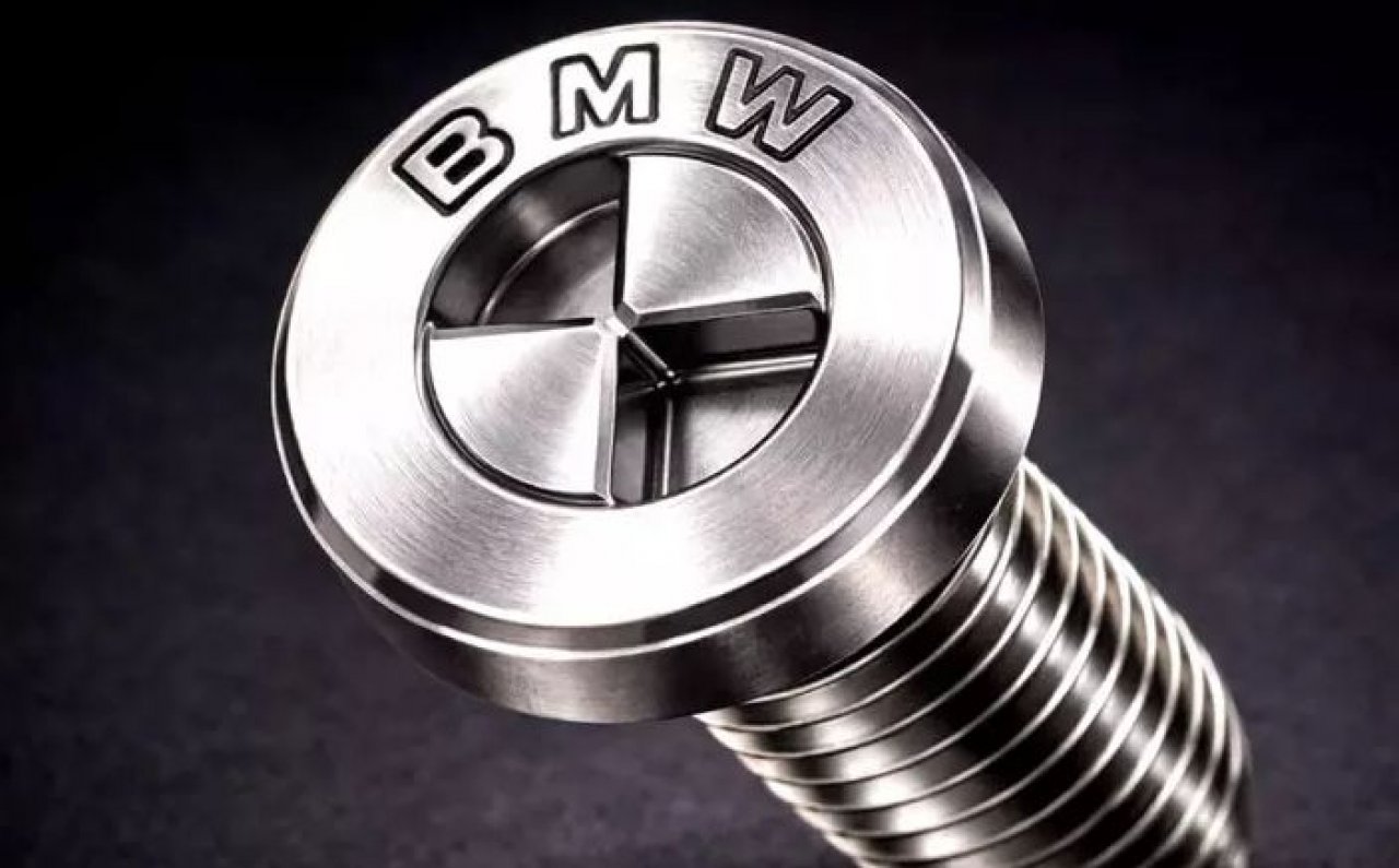 BMW patentiral svoje vijake, ki utegnejo otežiti delo mehanikom BMW patentiral svoje vijake, ki utegnejo otežiti delo mehanikom