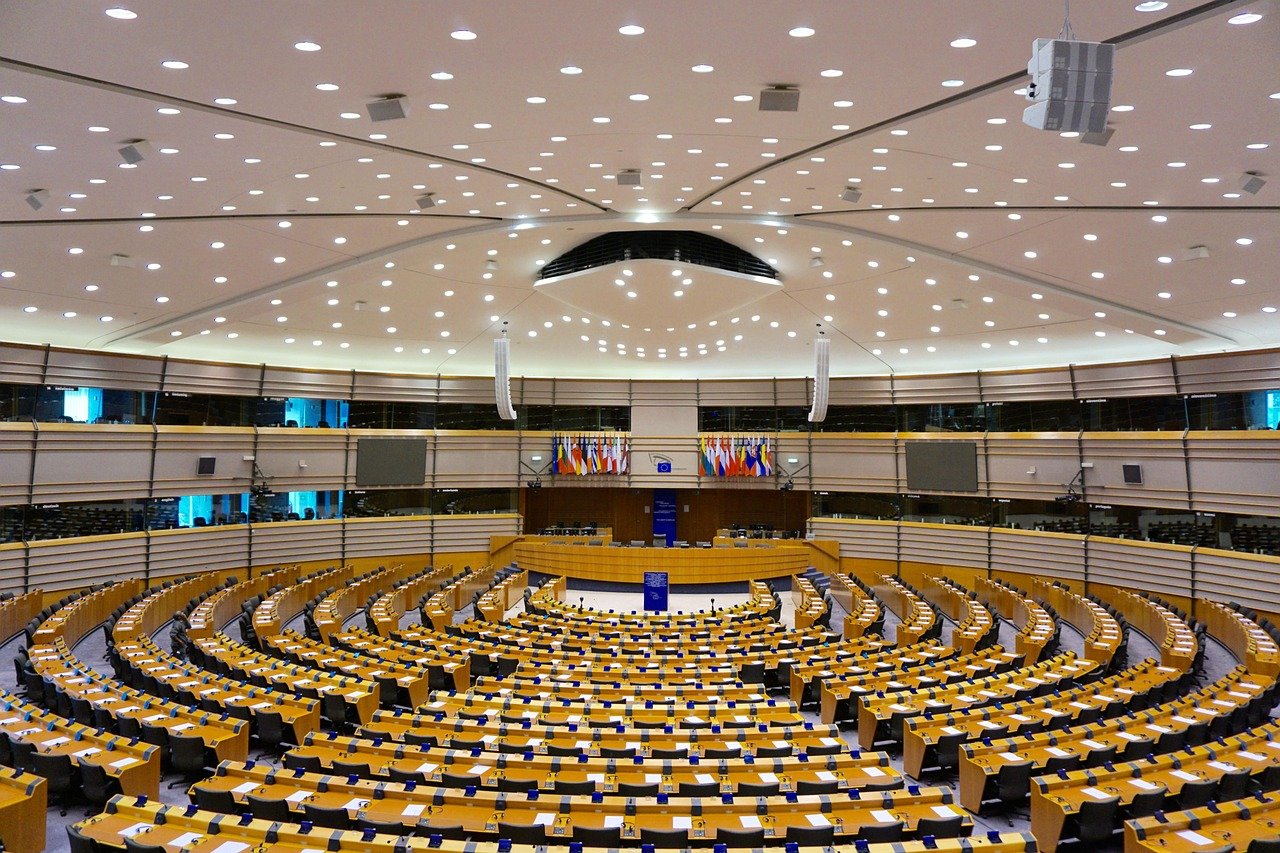Bruselj potegnil ročno zavoro - prepovedi ne bo Bruselj potegnil ročno zavoro - prepovedi ne bo