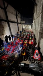 Zasegli več deset MotoGP dirkalnikov vrednih slabih 35 milijonov evrov - fotografija 1