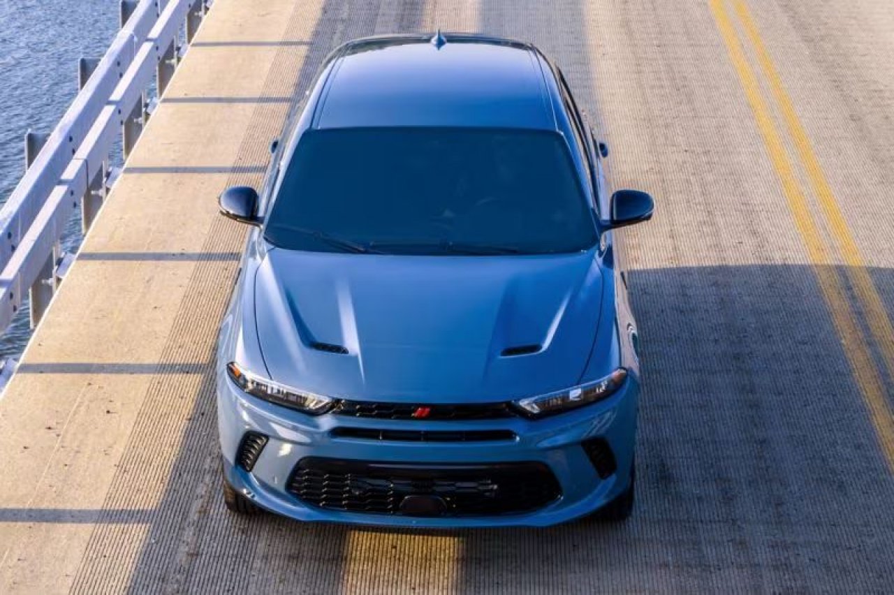 Dodge ukinja ameriški klon Alfe Tonale