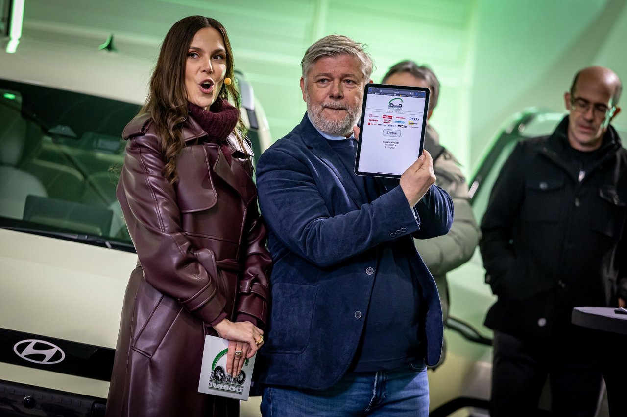 Prvič v zgodovini je naslov dobil električni avto