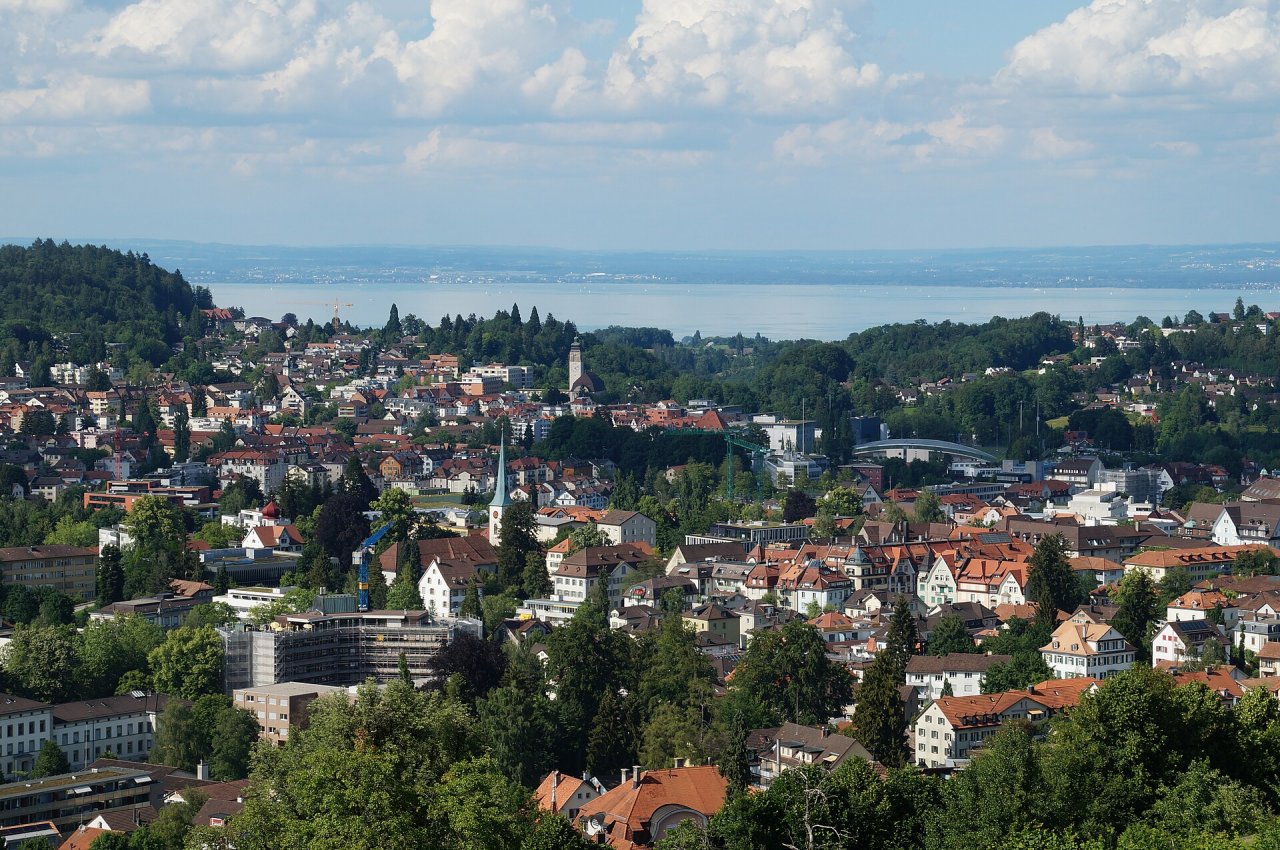 Električni avtomobili plačajo več davka kot bencinarji
