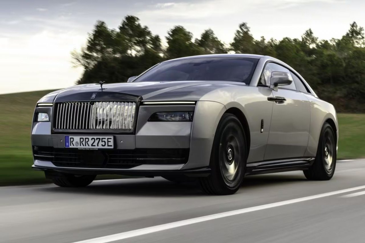 Bentley in Rolls-Royce zavirata električno prihodnost, načrti se krčijo