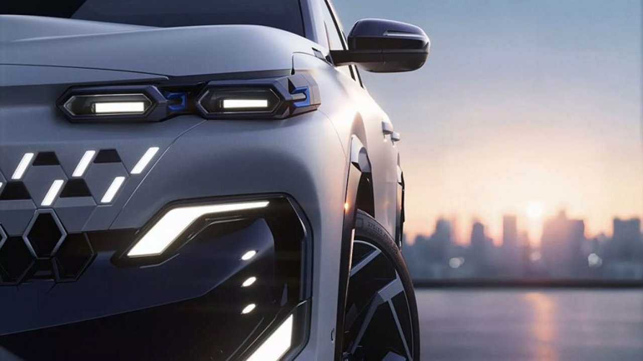 Renault razvija električne modele z dosegom do 1400 km in podaljševalnikom dosega