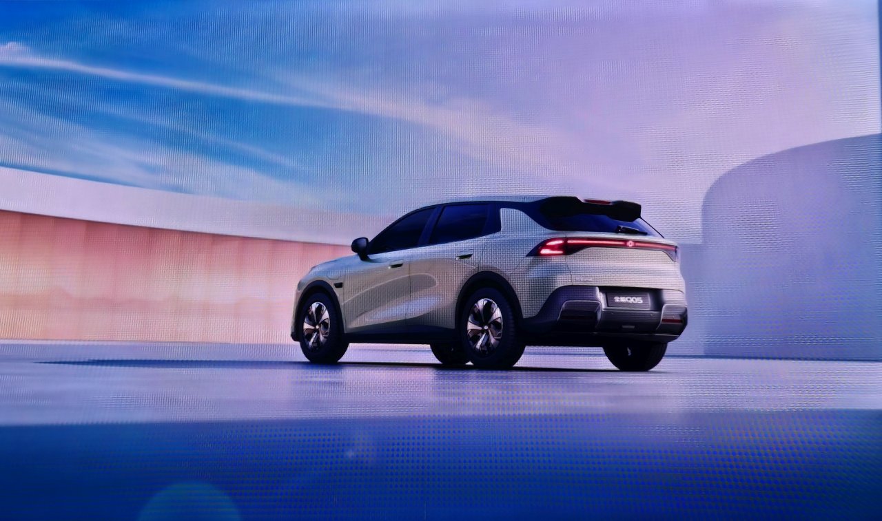 Štirje modeli, trije pogoni in osem trgovcev 