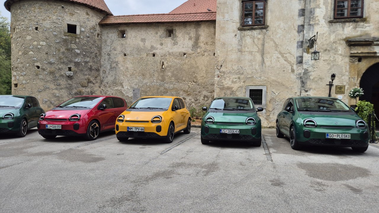 Slovenski Twingo je prispel v prodajne salone