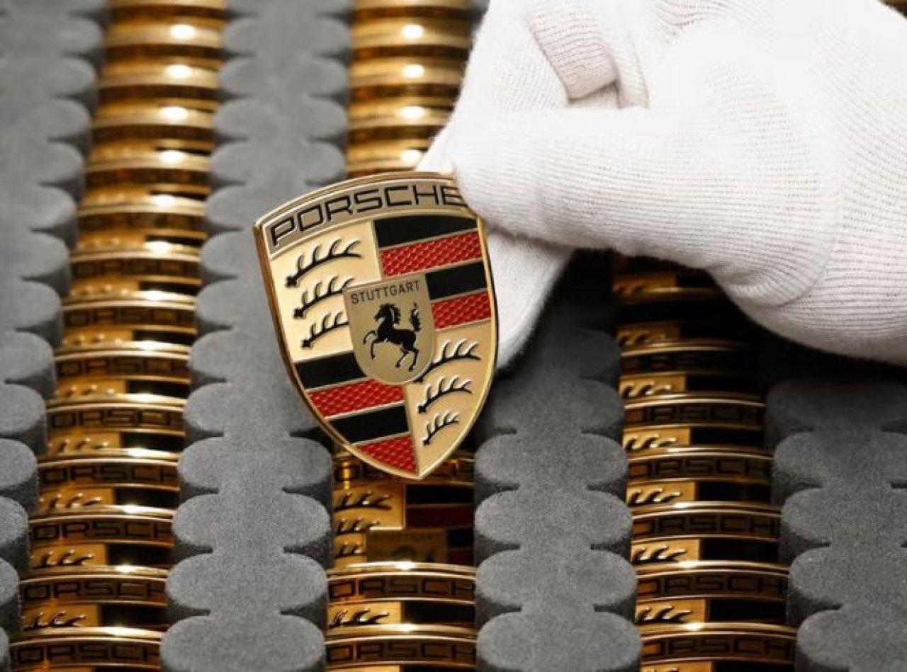 Boleči Porschejevi rezi, na cesto več kot 500 zaposlenih