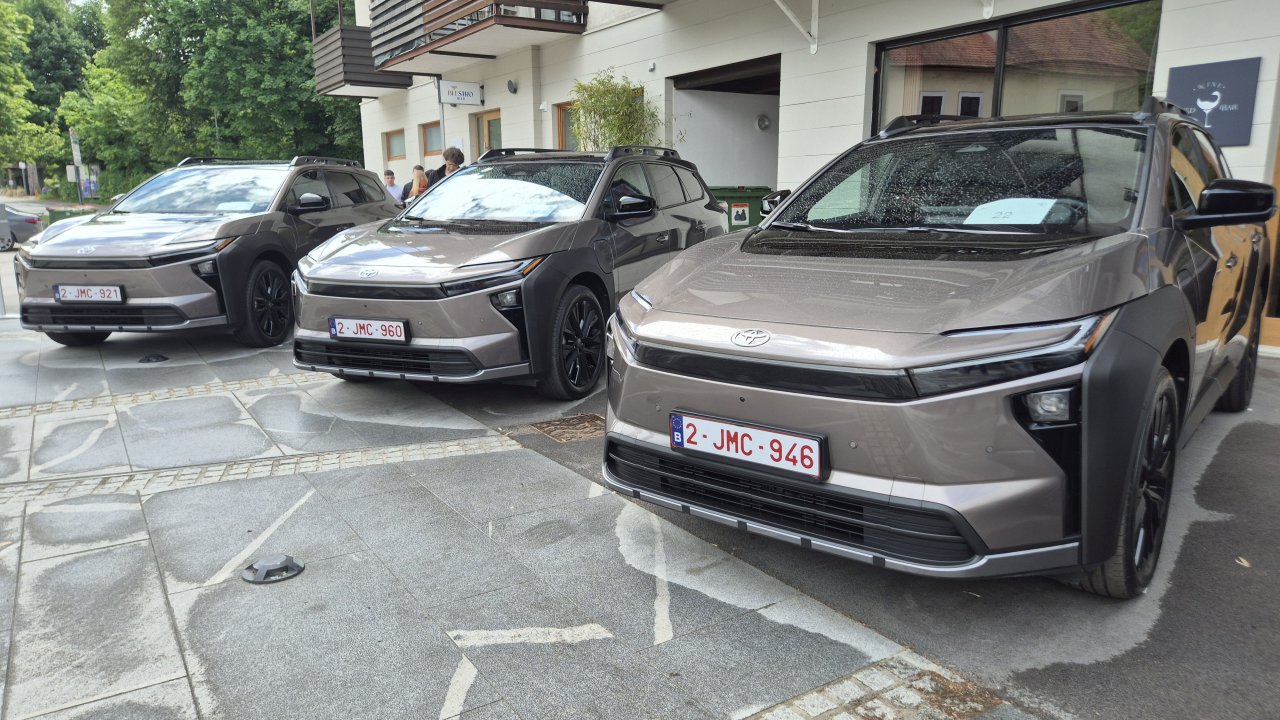 Krog po Gorenjski z družinsko štirikolesno gnano Toyoto