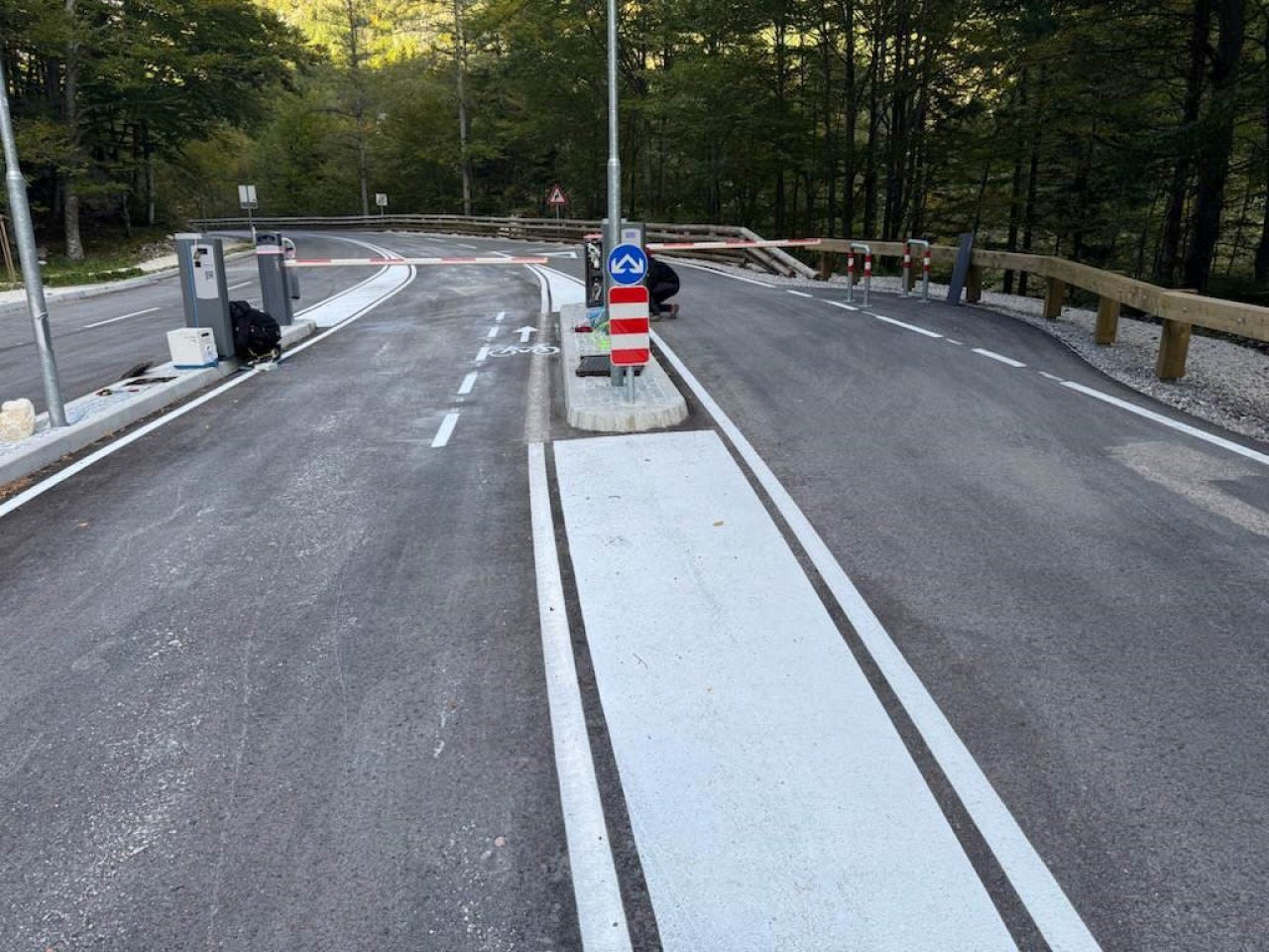 Na Vršič z brezplačnim avtobusom, parkirišča za avtomobile (še) ni
