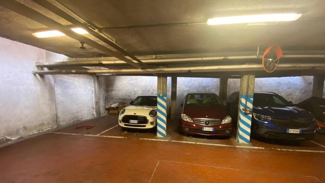 To je parkirno mesto, ki se prodaja za 260 tisoč evrov