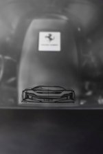 Unikatni Ferrarijev superšportnik brez električne pomoči - fotografija 14